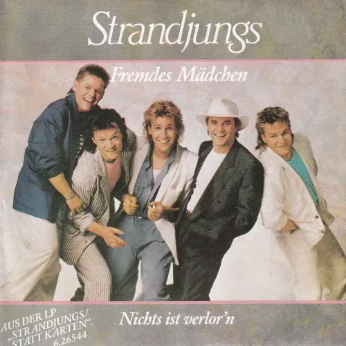 Strandjungs - Fremdes Mädchen